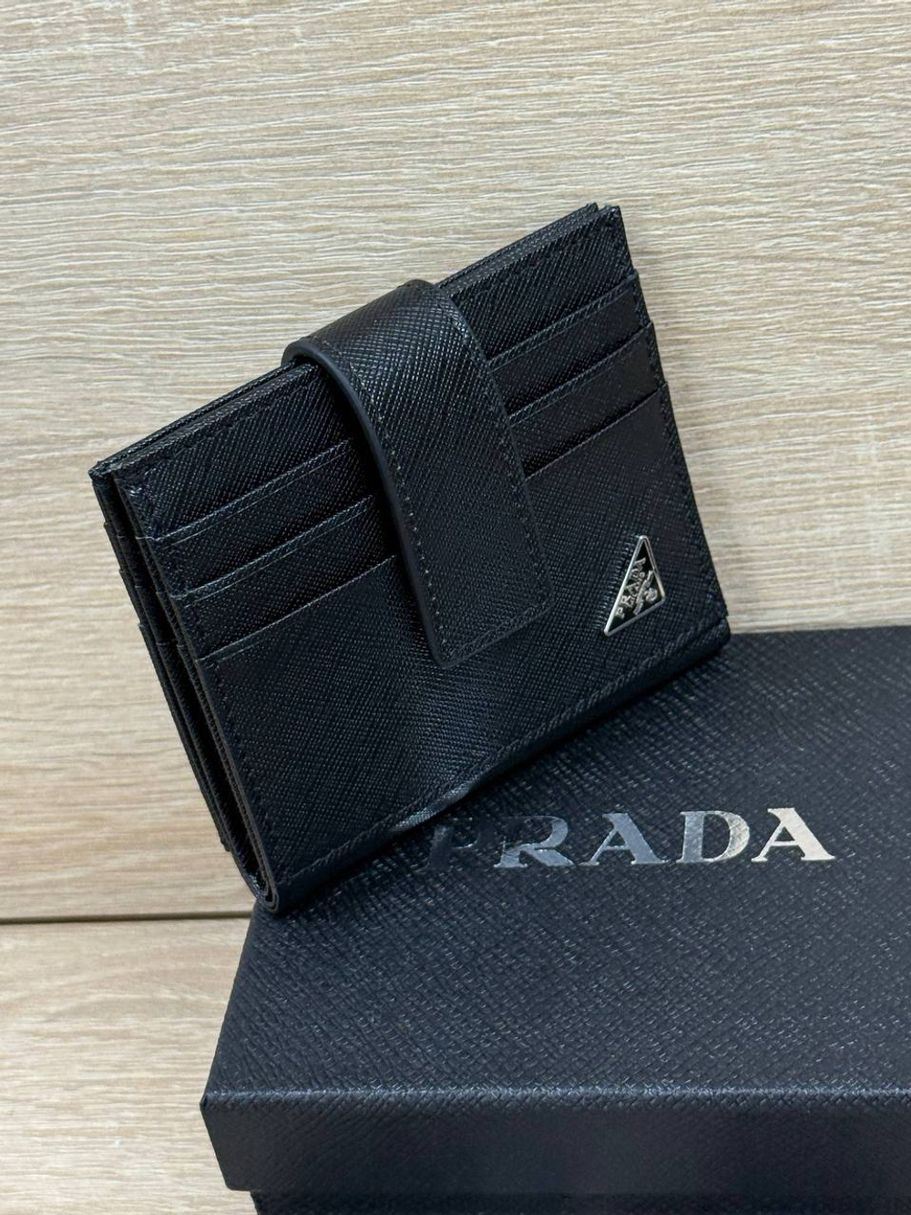 Визитница Prada