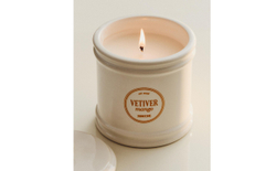 Zara Home Свеча ароматическая Vetiver Mango 300 г, растительный воск, аромат древесный, Коричневый