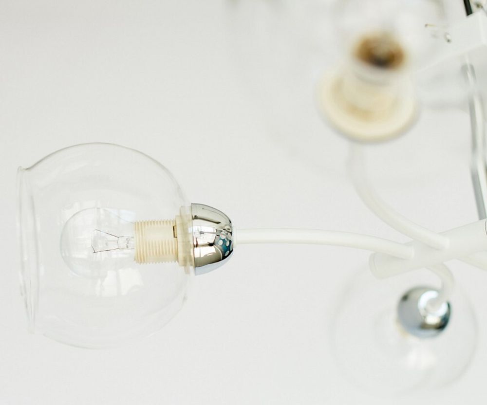 Люстра на штанге Lumion Alana 4517/6C