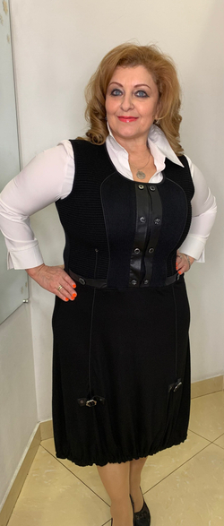 Трикотажный сарафан с принтом из пряжек