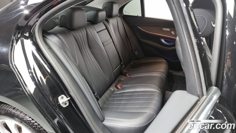 Mercedes-Benz E-Class W213 E300 4MATIC Exclusive (06.2020)
