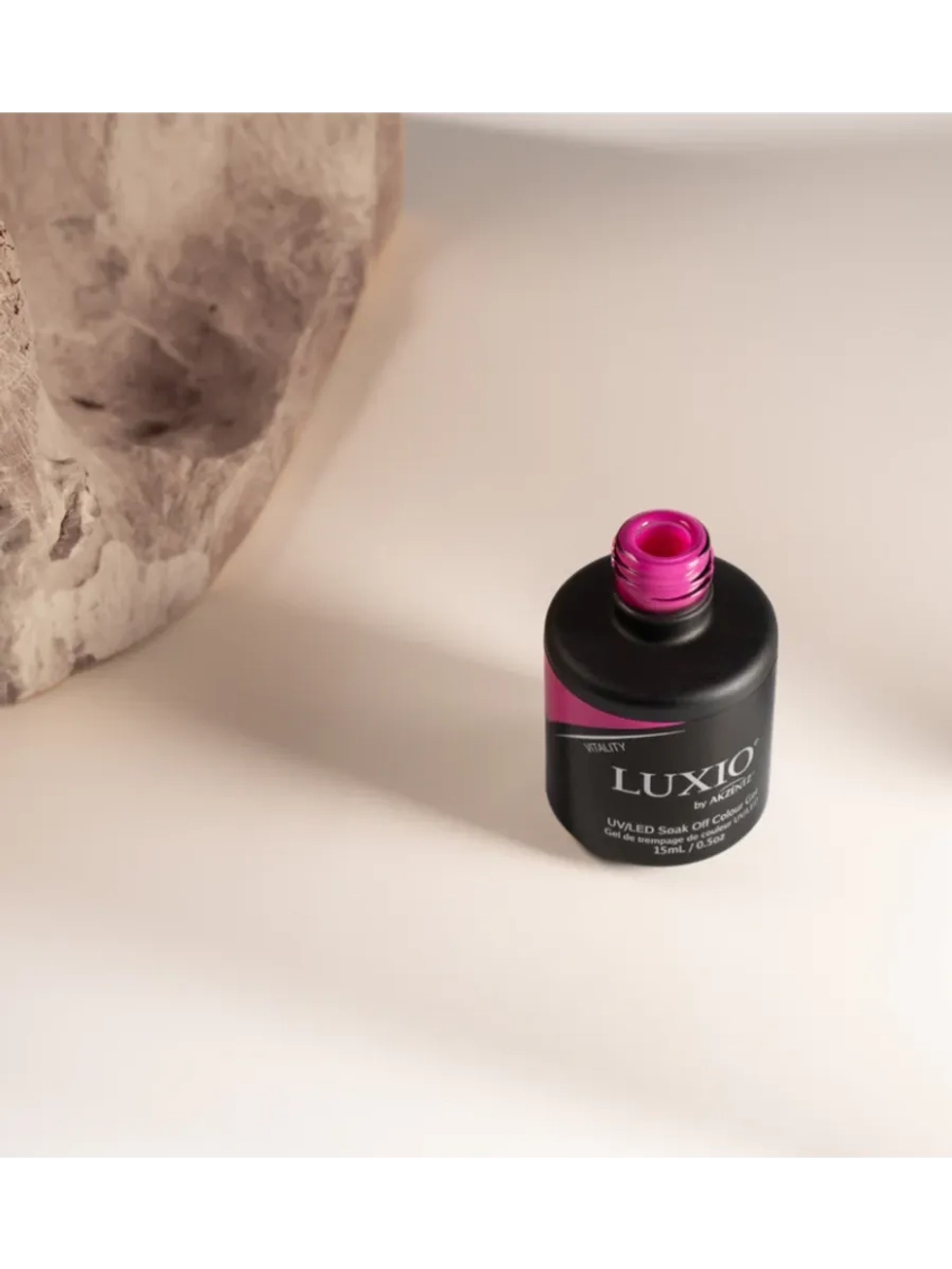 Гель лак Luxio Vitality 286 для ногтей 15 мл
