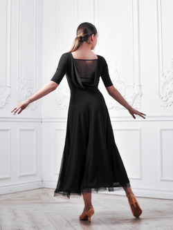 Платье St с качелью на спинке