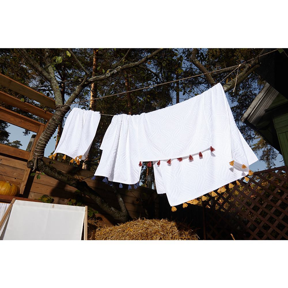 Полотенце для рук белое, с кисточками темно-синего цвета из коллекции essential, 50х90 см