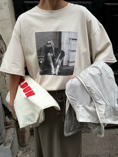 Бежевая хлопковая футболка Girls