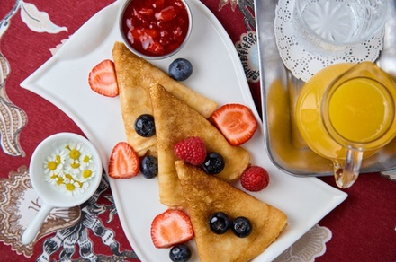 БЛИНЫ СО СВЕЖИМИ ЯГОДАМИ (180/60/30г)