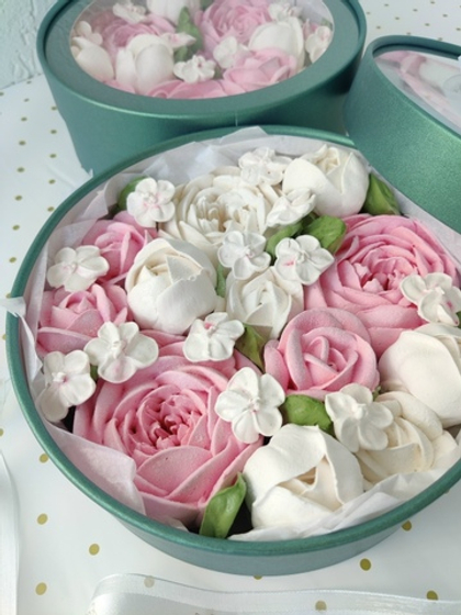 Коробка "Пионы" 21 см