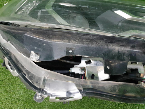 Битая Фара правая Toyota RAV4 5 XA50 (2018-н.в.) LED