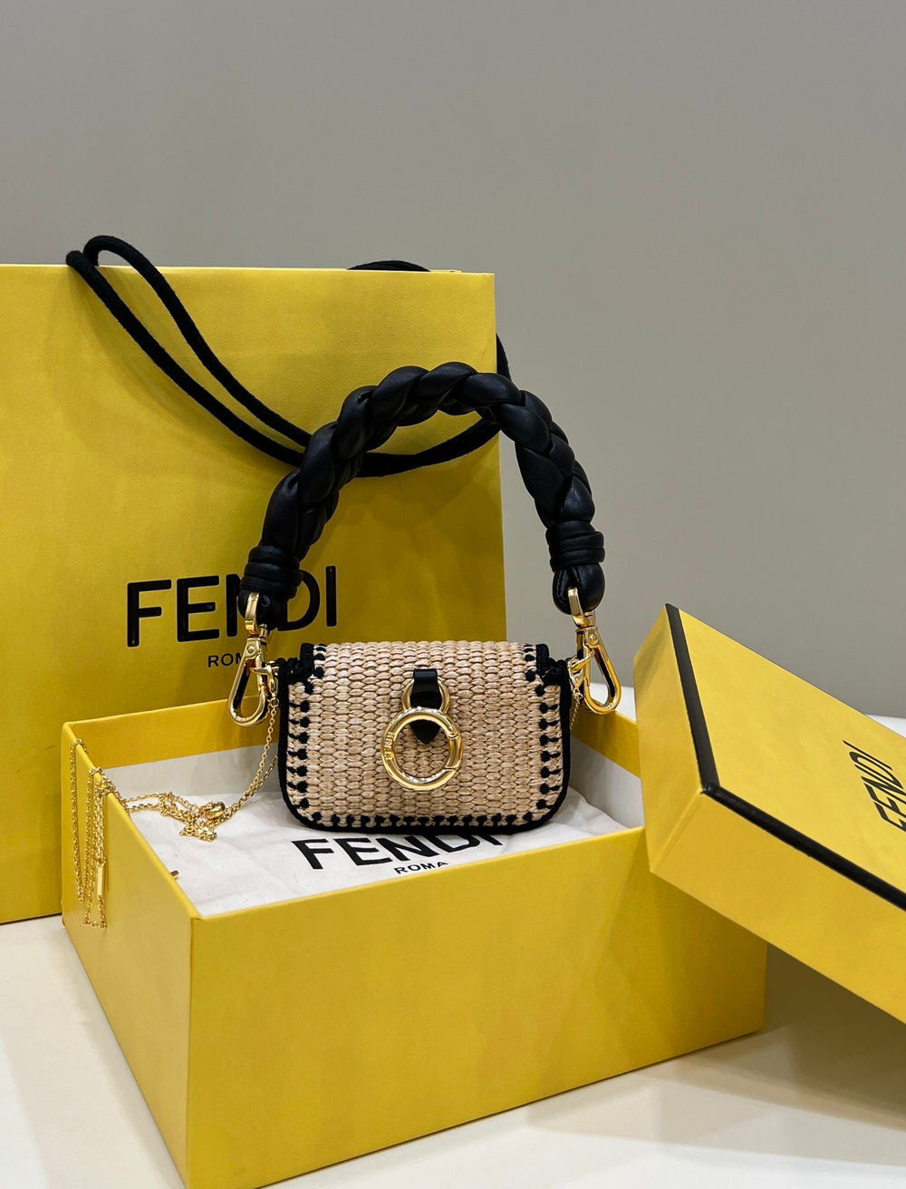 Fendi Nano Baguette 11 cm