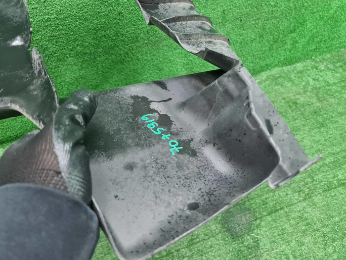 Воздуховод переднего бампера Porsche 911 992 18-нв