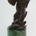 Кабинетная скульптура «Орлы в полете»