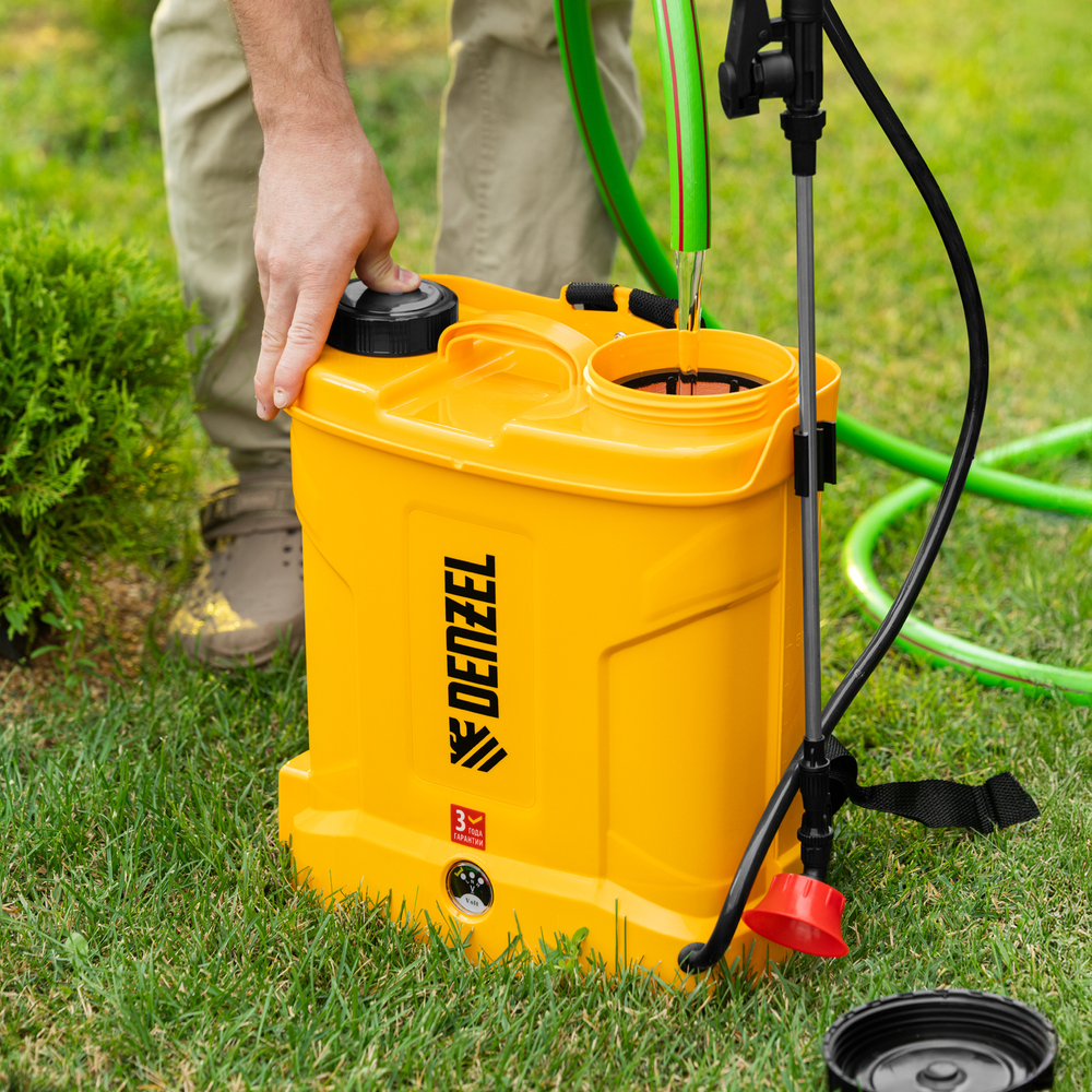 Опрыскиватель ранцевый аккумуляторный DP-10LA, 10 л, 12 В, 8 Ач// Denzel