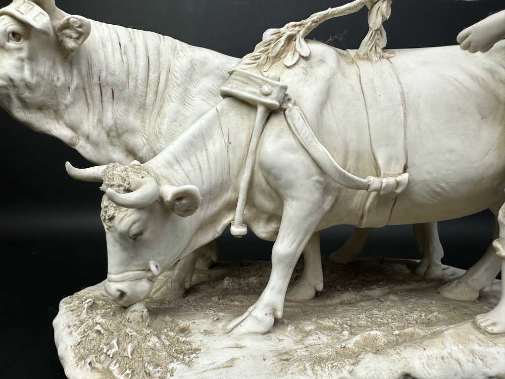 Фарфоровая композиция — Мальчик с коровами