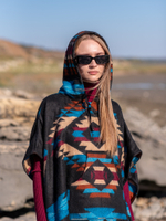 Пончо шерстяное с орнаментом