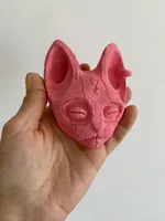 Барельеф Great Russian Wall Кошка с пирсингом розовый