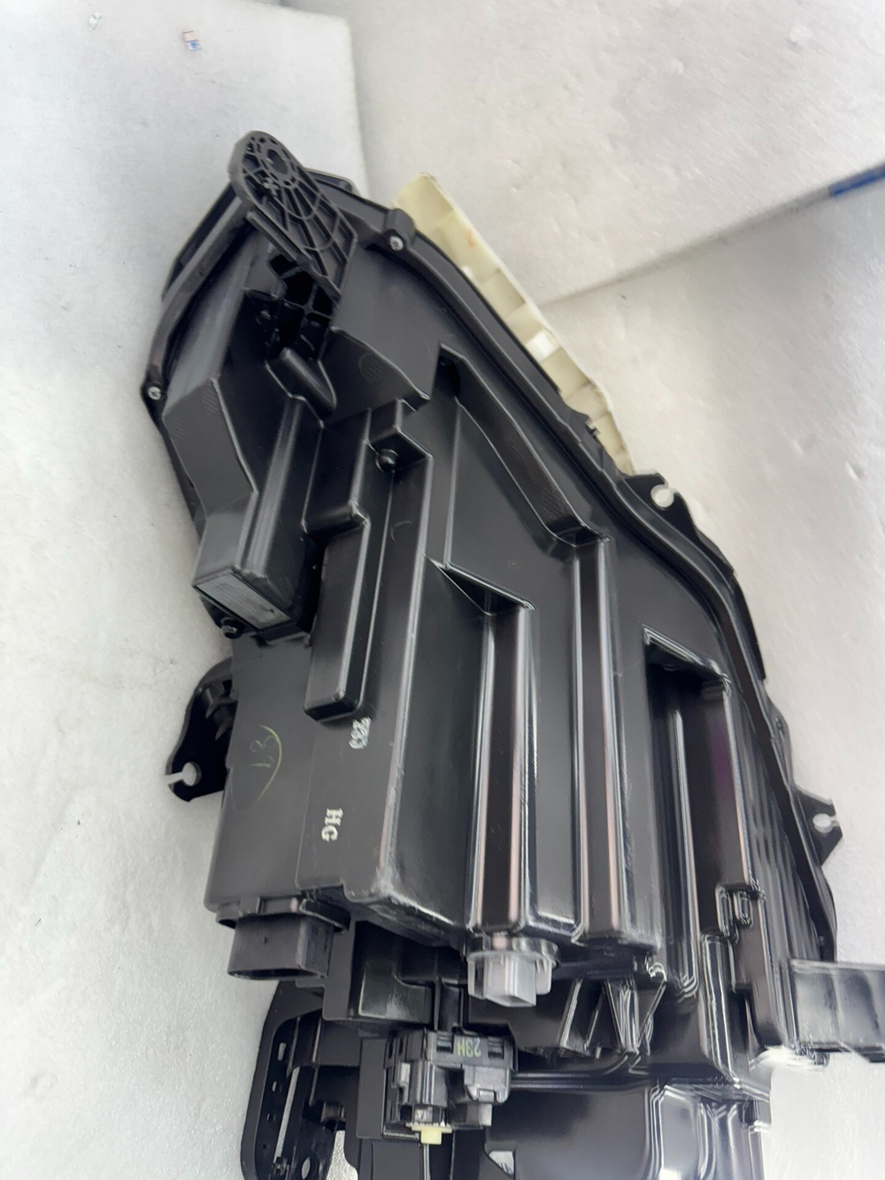 Блок фары передней LED для XPeng P5 оригинал