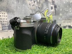 Olympus E-M10 Mark IV kit 14-42mm 3.5-5.6 EZ