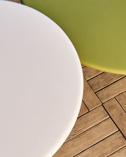 Журнальный столик Albanella из цемента с глянцевой белой отделкой Ø65 см