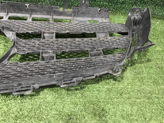 Решетка радиатора Mercedes E W213 (2016-2021)