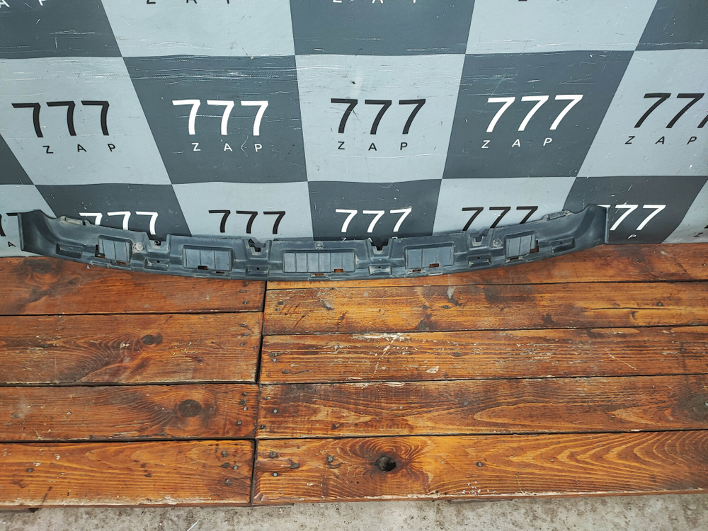 Кронштейн заднего бампера Skoda Octavia 2 (A5) 04-13 Б/У Оригинал 1Z9807385