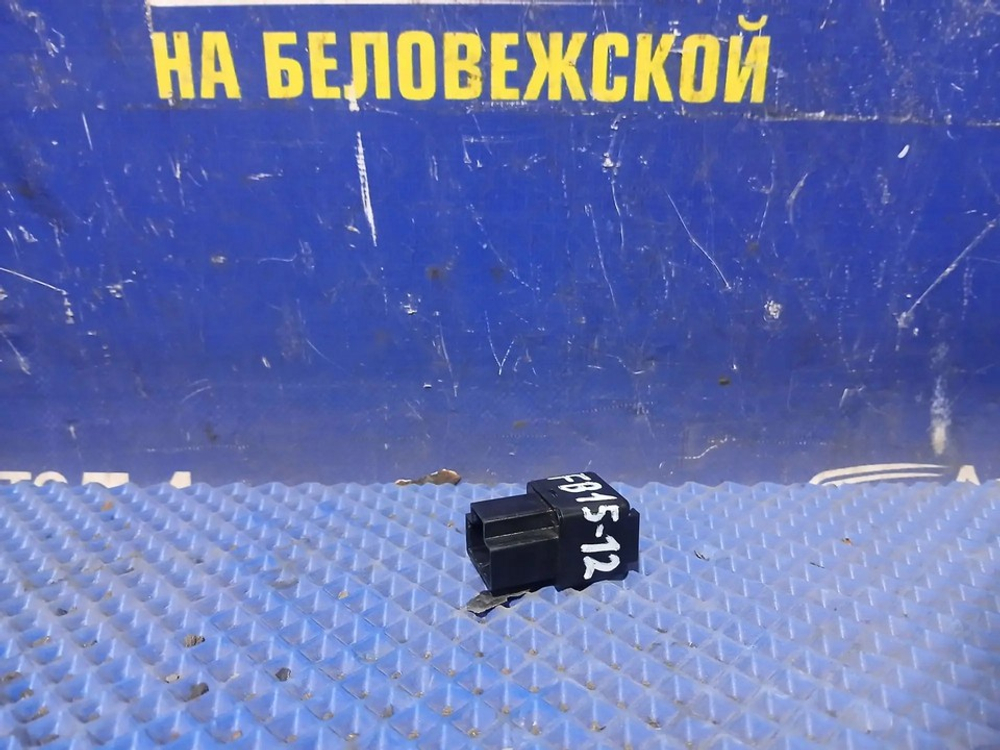 Реле поворотов NISSAN SUNNY 2001