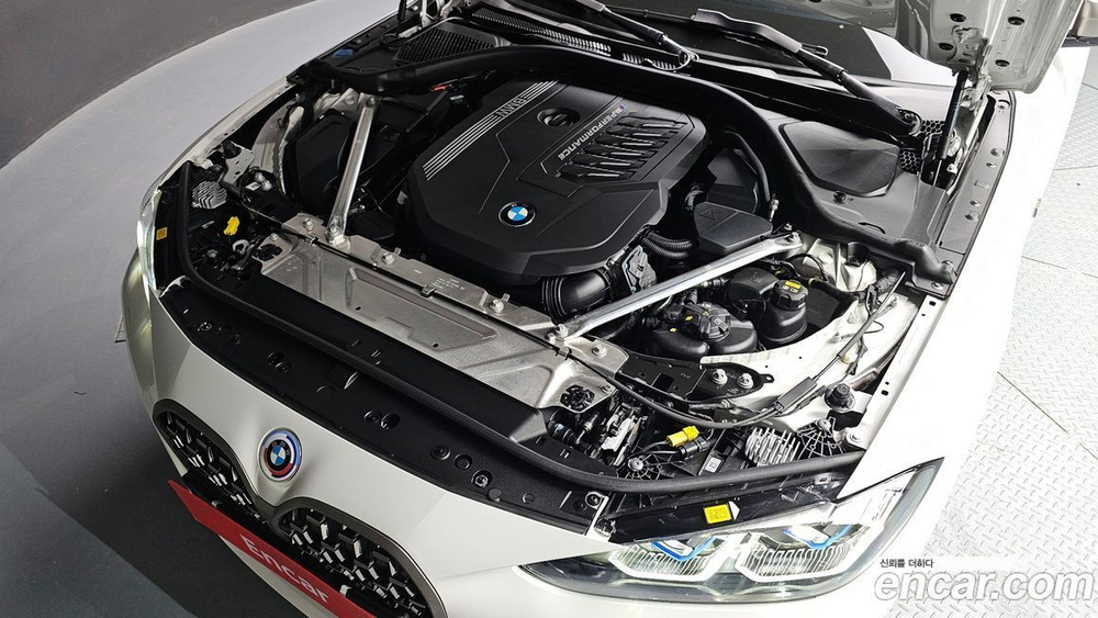 BMW 4 Series (G22) M440i xDrive Convertible (12.2022)