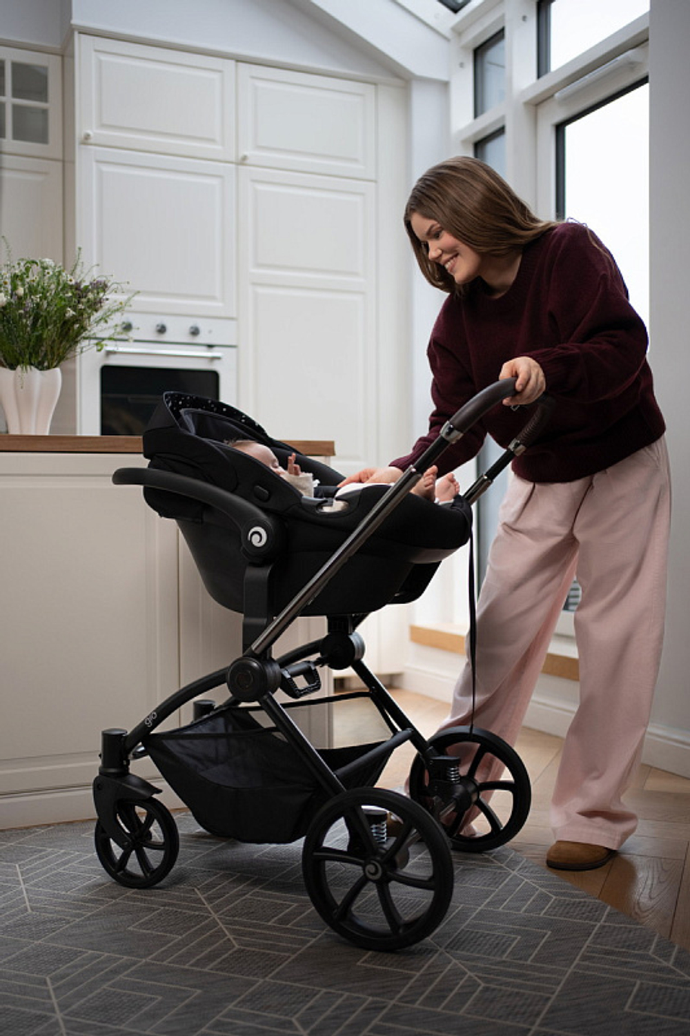 Детская коляска Tutis Uno 5 Plus Earth collection 3 в 1 с автокреслом Elo Lux EduSky Black 1402005 Chateau grey