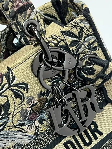 Женская сумка Dior Lady D-lite, модель среднего формата бежевый