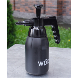 WDK-918 Распылитель насосного действия для обезжиривателей, 1 л, черный