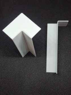 Внутренний угол для плинтуса 60*15мм - 4 шт.