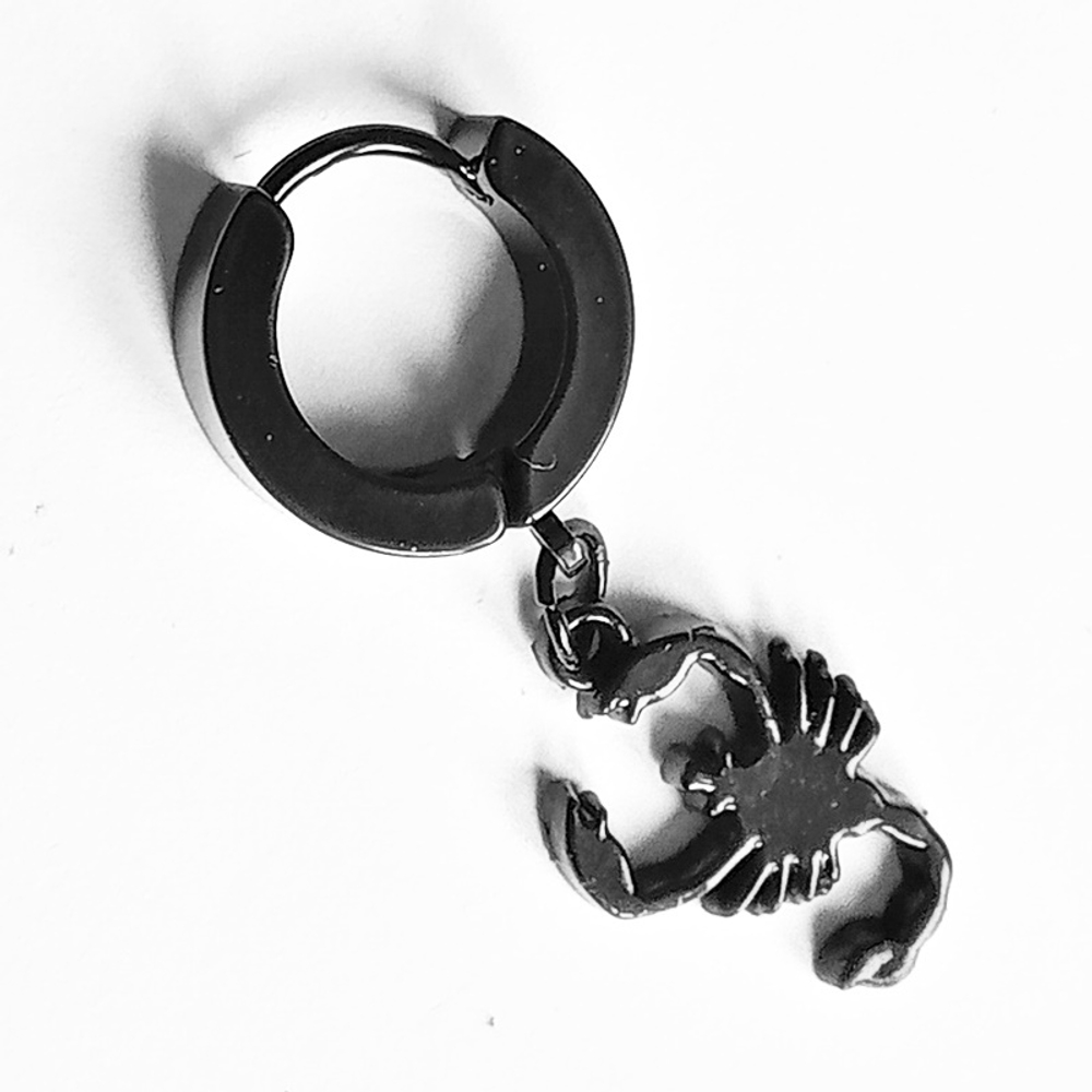 Серьга (1 шт) "Скорпион" для пирсинга уха. Медсталь, титановое покрытие.