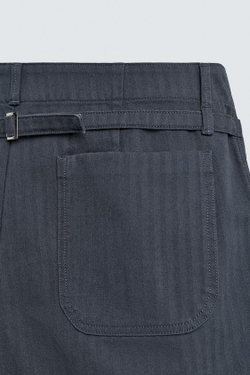 ZARA ХЛОПКОВЫЕ ШОРТЫ ИЗ ТКАНИ В ЁЛОЧКУ С ЭФФЕКТОМ ПОТЕРТОСТИ, ТЕМНЫЙ ИНДИГО