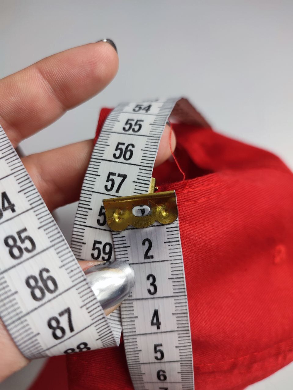 Кепка красная