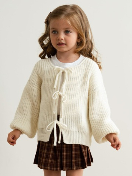 Кардиган с бантиками, Молоко