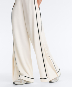 OYSHO Широкие брюки из модала с контрастной окантовкой, экрю