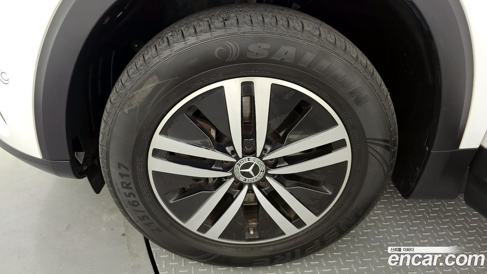 Mercedes-Benz GLB-Class X247 GLB200 d (02.2021)