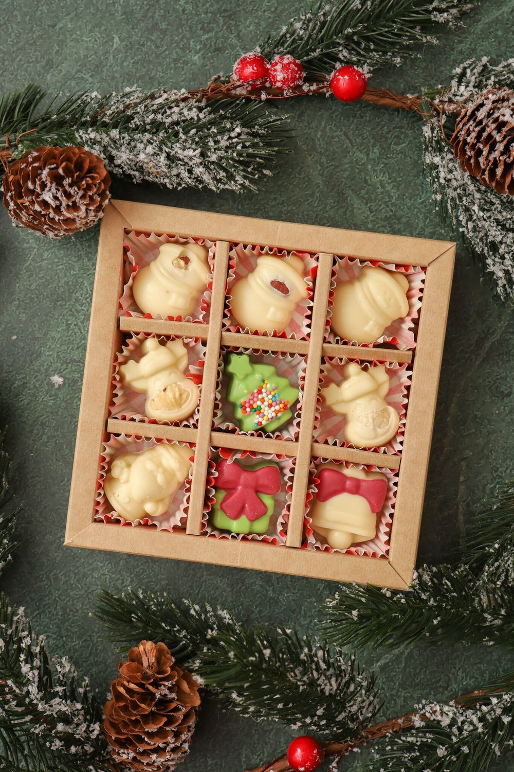 Набор 9 новогодних конфет Набор 9 новогодних конфет