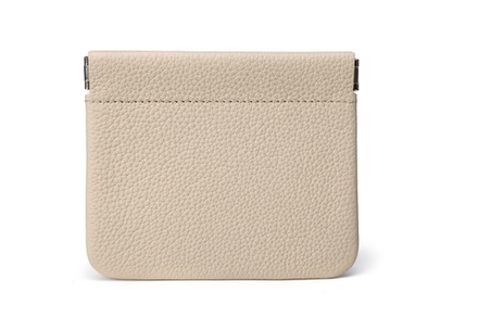 POCHETTE S кремового цвета