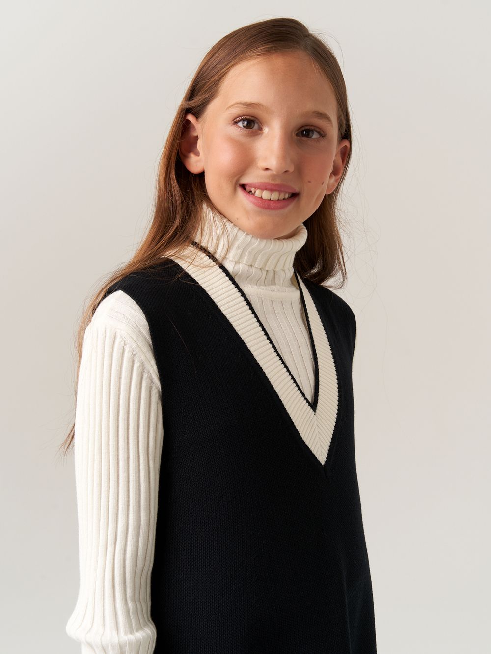 Сарафан школьный для девочки AT974 черный