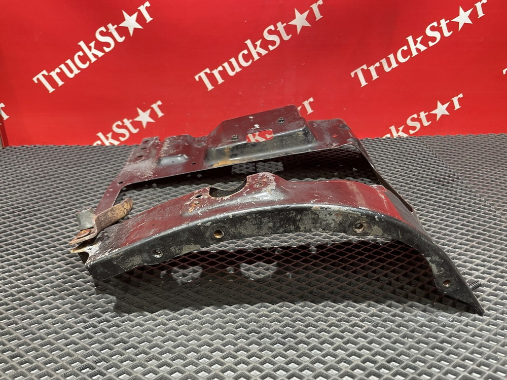 Кронштейн фары правой