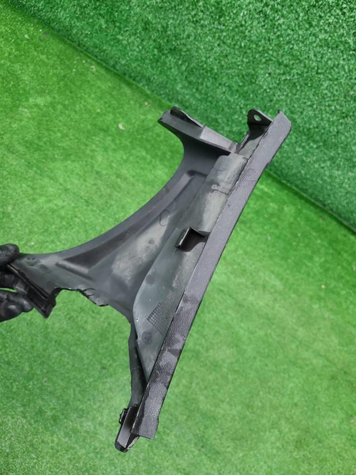 Накладка бампера левая Mercedes GLC X253 (19-22)