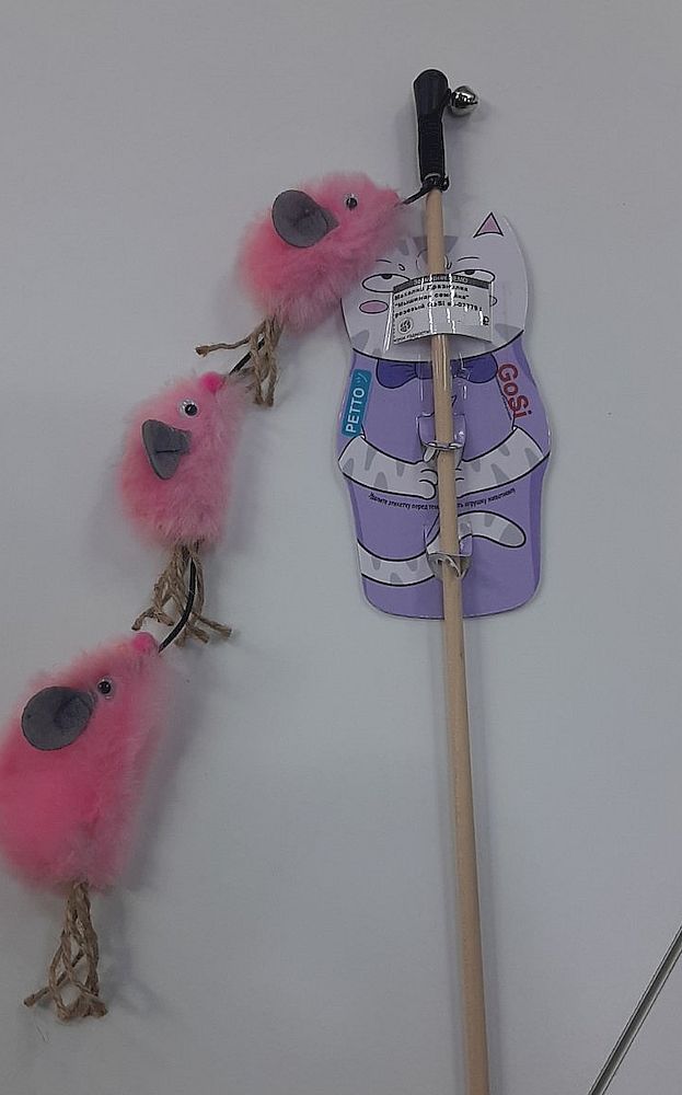 Игрушка для кошек GoSi Махалка Дразнилка "Мышиная семейка" розовый