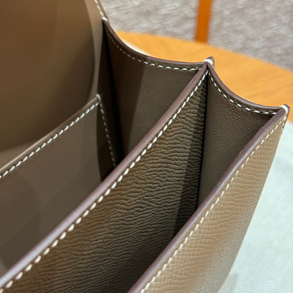 Hermes Constance 18