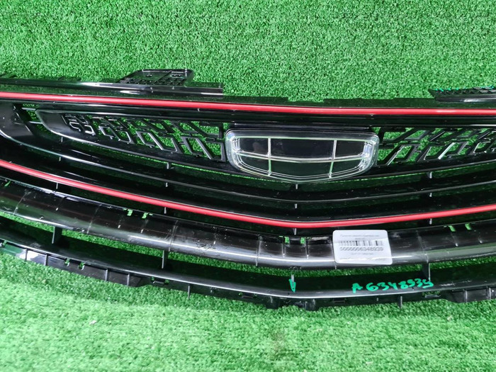 Решетка радиатора Geely Coolray (2019-2023)