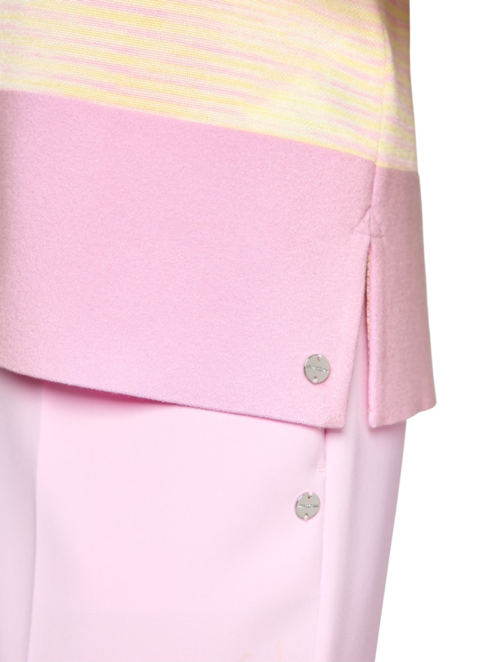 AC 41.19 M19   пуловер