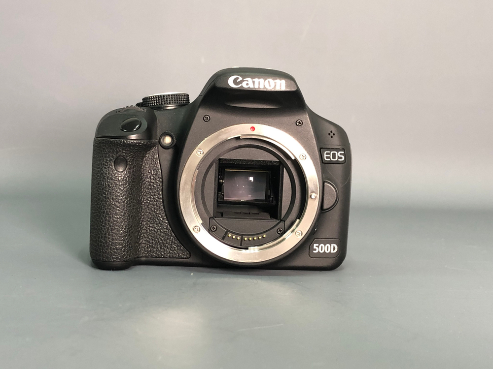 Canon EOS 500D 4.850 кадров