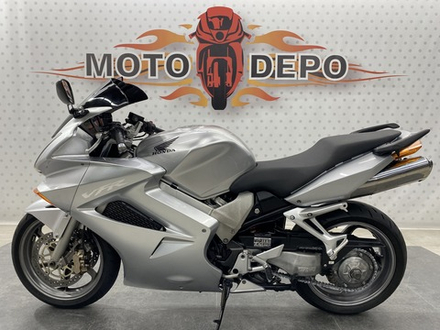 Honda VFR800F , 2005