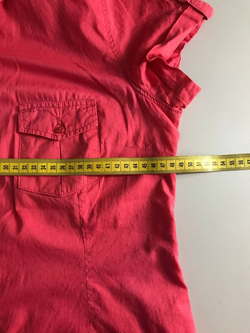 Блузка приталенного кроя, визуально на 44 размер