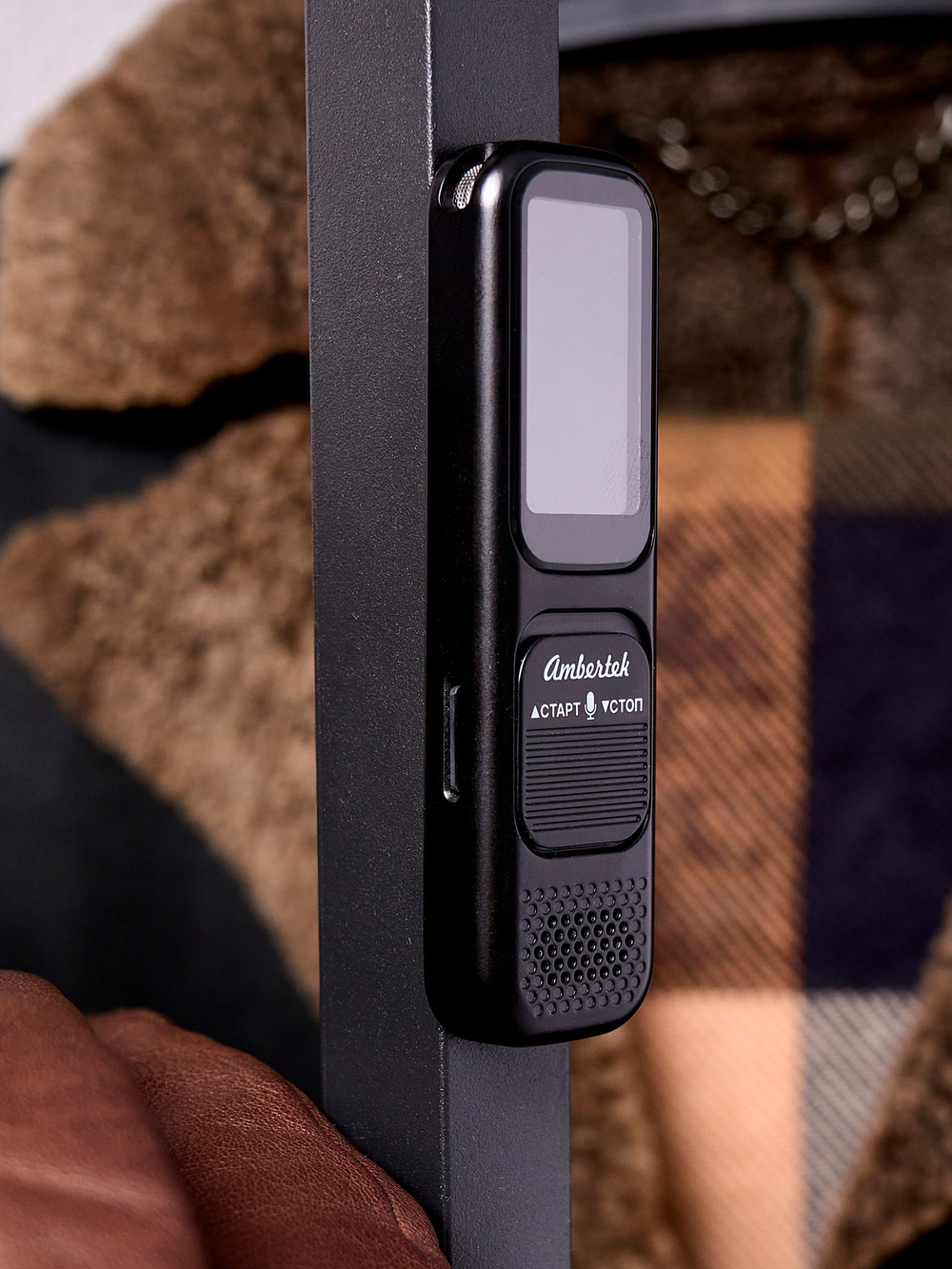 Диктофон Ambertek VR275F AI с интеллектуальной системой распознавания речи