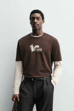 ZARA ФУТБОЛКА С ПРИНТОМ PIZZERIA LA MONTECARLO, КОРИЧНЕВЫЙ